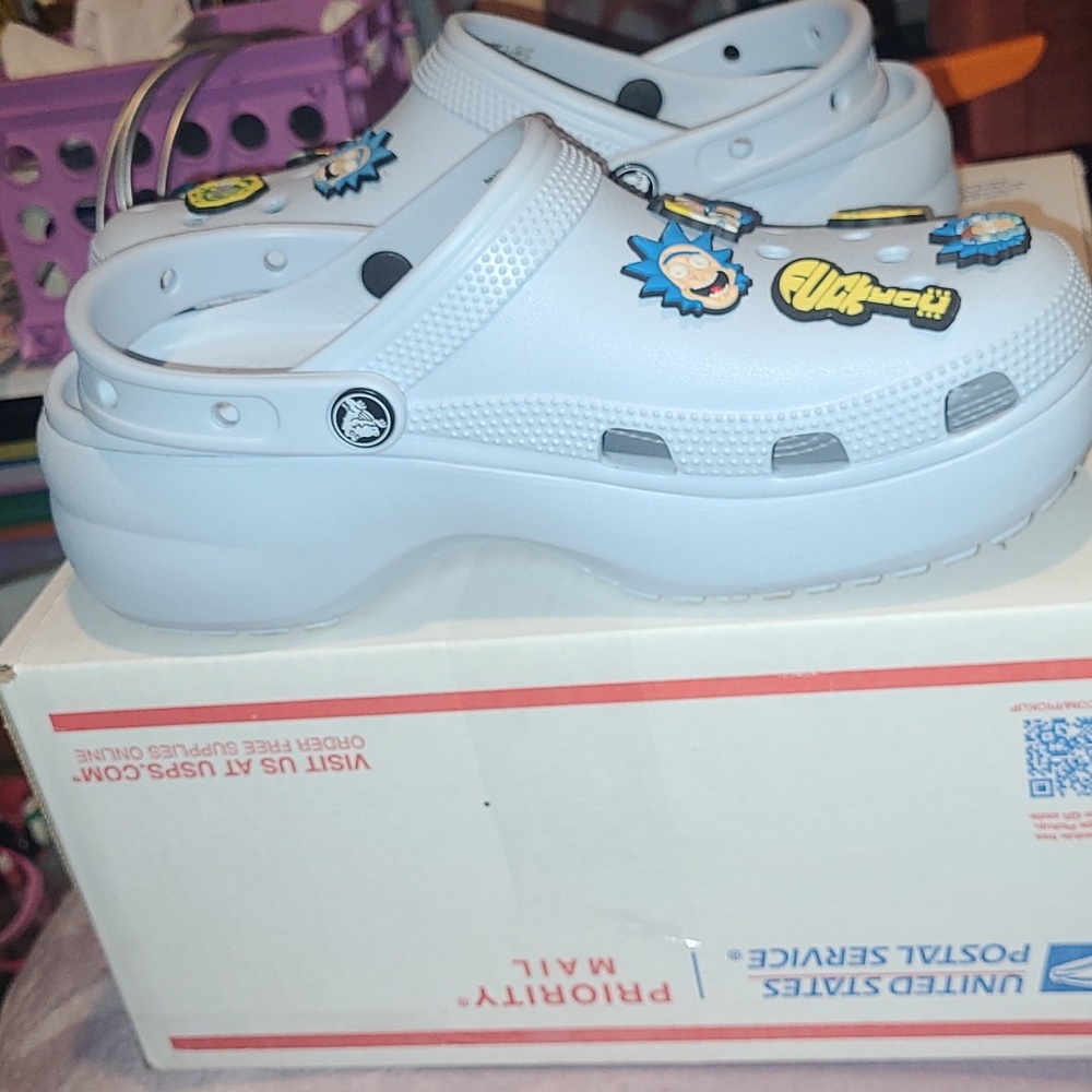 **Light Blue platform CROCS with or without jewels - Picture 5 of 12